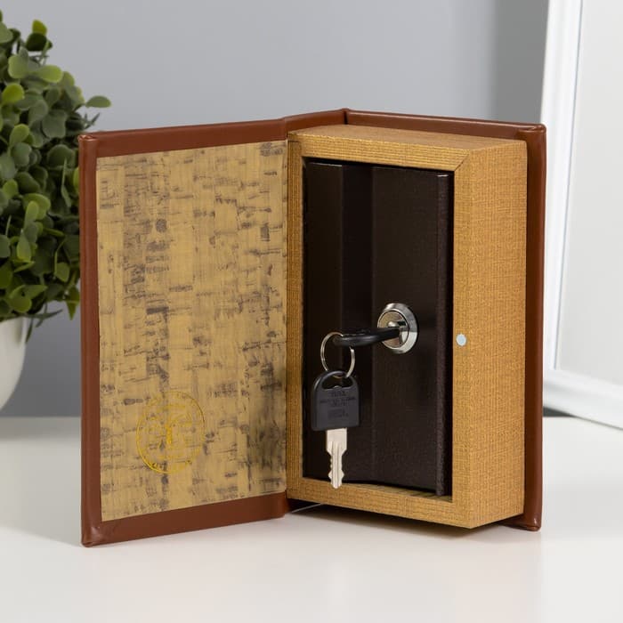 Шкатулка книга-сейф «Семейный бюджет», тиснение, искусственная кожа, 17×11×5 см