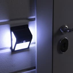 Садовый светильник на солнечной батарее с датчиком движения, накладной, 150 LED, свечение белое