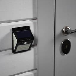 Садовый светильник на солнечной батарее с датчиком движения, накладной, 150 LED, свечение белое