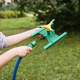 Распылитель 3-лепестковый, под коннектор, ABS пластик, Greengo