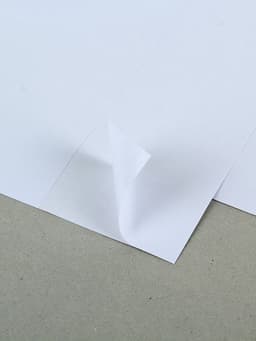 Этикетки А4 самоклеящиеся, 100 листов, 80 г/м², на листе 40 этикеток размером 52.5×29.7 мм, матовые, белые