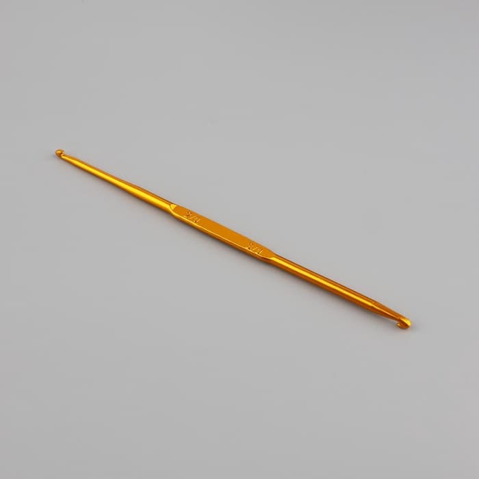 Крючок для вязания, двусторонний, d=2/3 мм, 13.5 см, цвет золотой