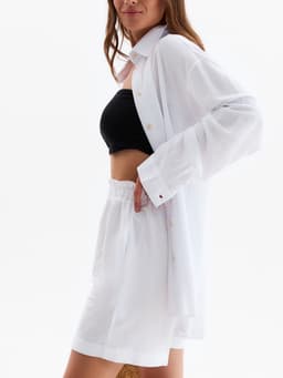 Костюм женский (рубашка, шорты) MINAKU, белый, размер 50