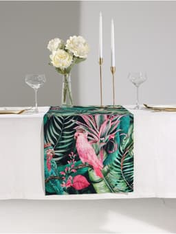 Дорожка на стол «Этель» Tropical parrots 40×146 см, 100% хлопок, саржа 190 г/м², зелёная/чёрная