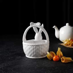 Конфетница Доляна «Зайка», 12×12×14.7 см, доломит, белая