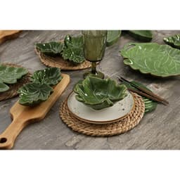 Менажница 2 ячейки Доляна «Лист», 21.8×6.9 см, доломит, зелёная