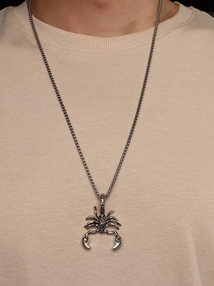 Кулон-амулет «Помпеи», скорпион, цвет чернёное серебро, 70 см