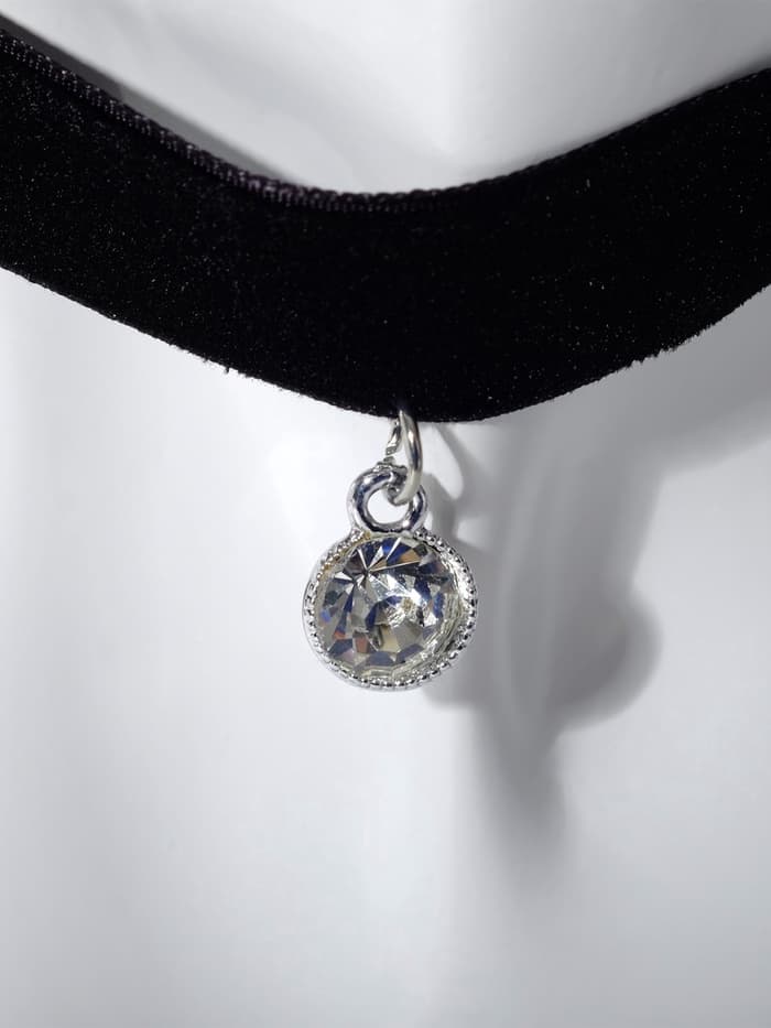 Чокер «Стразинка», круг в огранке, белый в серебре, 33 см