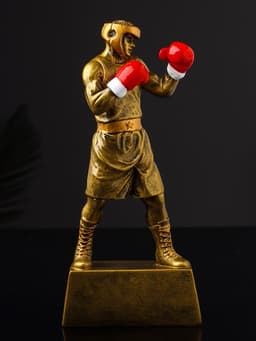 Кубок наградной с фигуркой «Бокс: лучший боец», 18×8×3.5 см