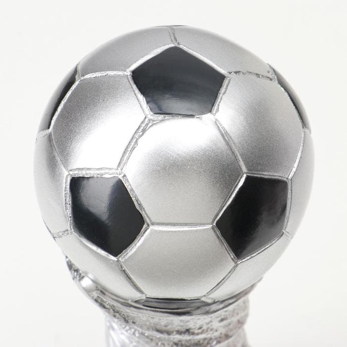 Кубок наградной с фигуркой «Футбол: кубок», серебряный, 17×7×7 см