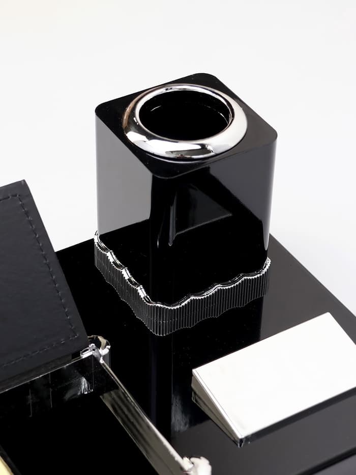 Набор настольный канцелярский 7 в1