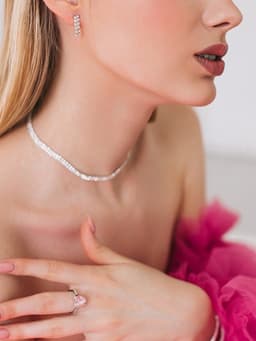 Набор 2 предмета: серьги, чокер «Лёд», два ряда, белый в серебре, 32 см