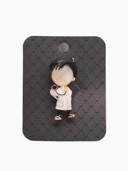 Брошь «Доктор», мальчик, чёрно-белая в золоте