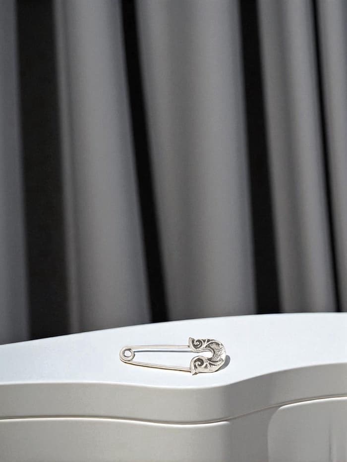 Булавка-оберег KARMA SERIES «Защита от сглаза», 4 см, цвет чернёное серебро