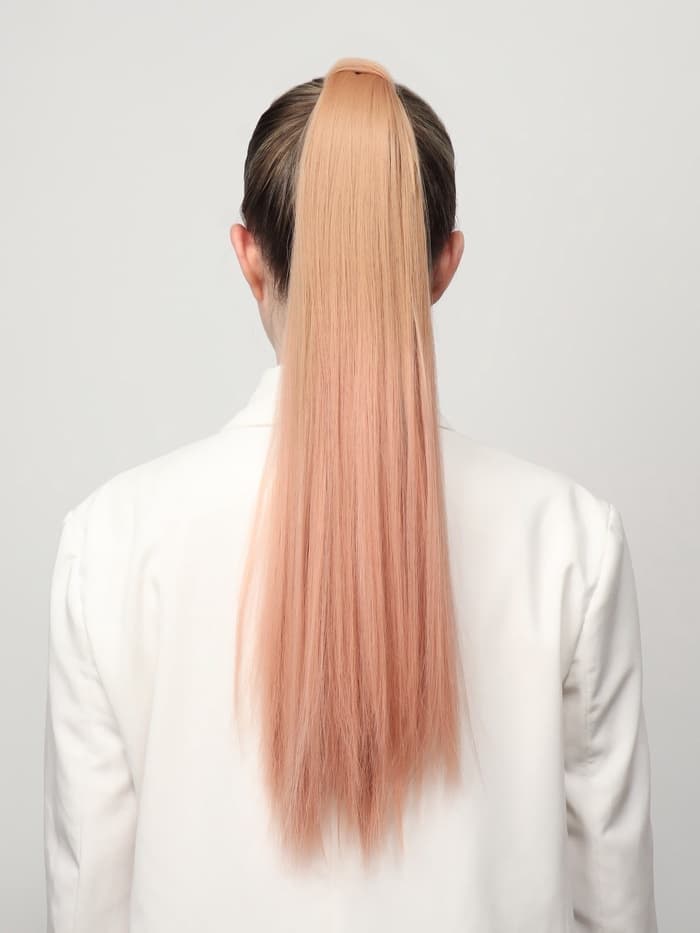 Хвост накладной QF, прямой волос, на резинке, 60 см, 100 г, омбре русый, пепельно-розовый