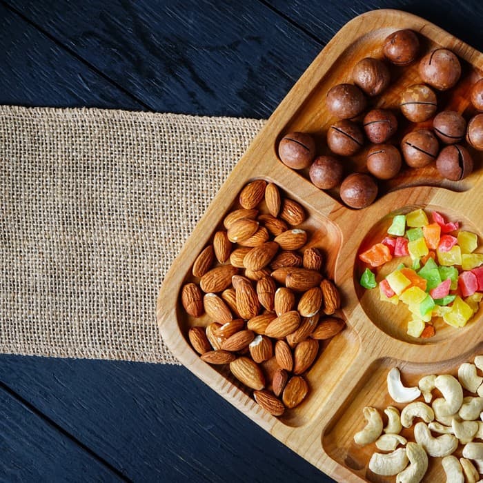 Менажница Доляна, 25×25×1.8 см, 5 секций, квадратная, дерево берёза