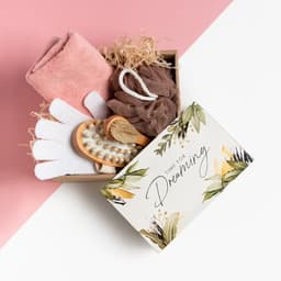 Подарочный набор «Этель» Dreaming: полотенце 30×60 см, повязка на голову, носки