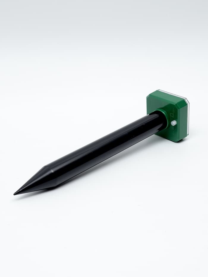 Отпугиватель кротов Luazon LRI-30, ультразвуковой, 800 м², от солнечной батареи, чёрный