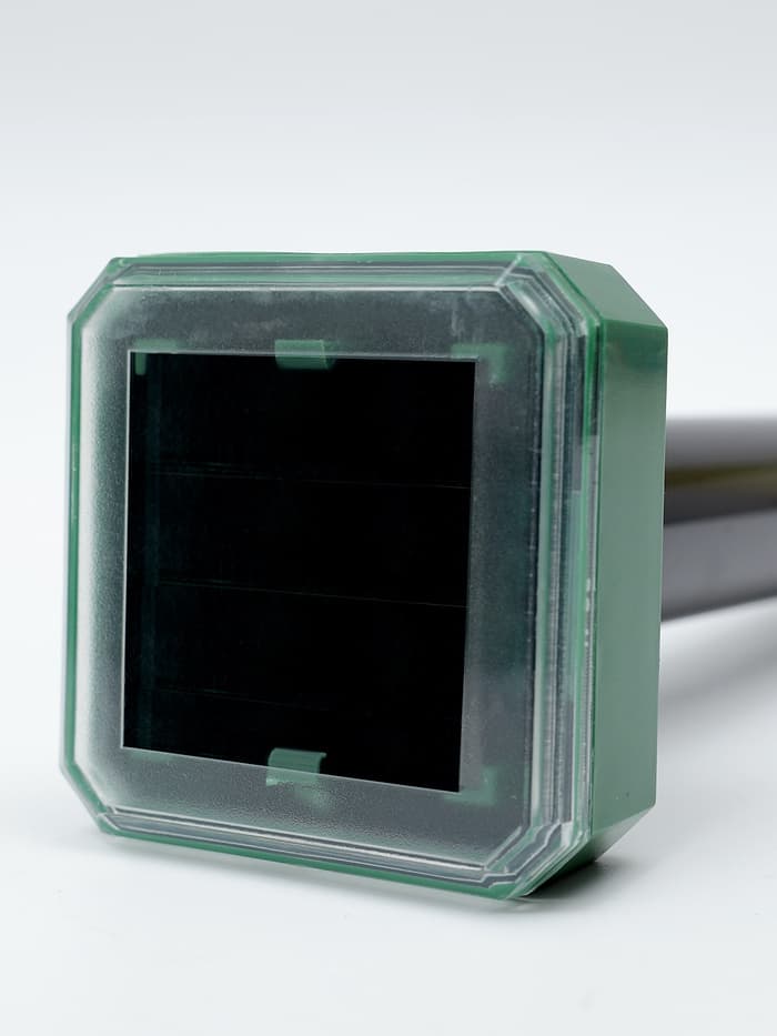 Отпугиватель кротов Luazon LRI-30, ультразвуковой, 800 м², от солнечной батареи, чёрный