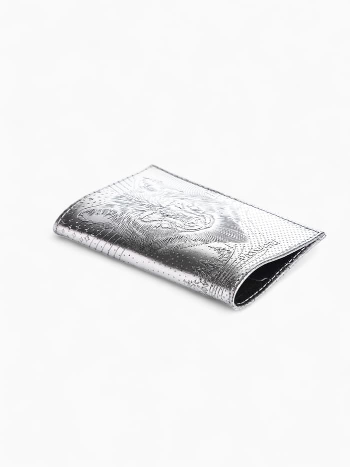 Обложка для паспорта «Волк», натуральная кожа, сплошное тиснение, цвет серебряный