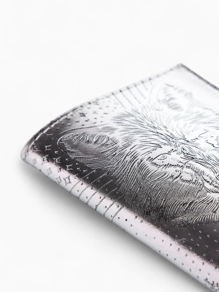 Обложка для паспорта «Волк», натуральная кожа, сплошное тиснение, цвет серебряный