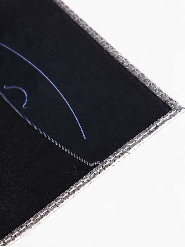 Обложка для паспорта «Волк», натуральная кожа, сплошное тиснение, цвет серебряный