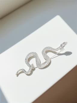 Брошь «Змея», извилистая, цвет серебро