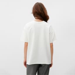 Футболка женская MINAKU OVERSIZE FIT: цвет экрю, р-р 52