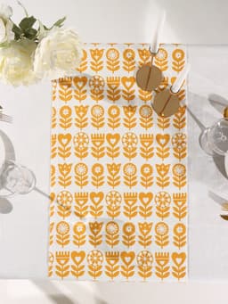 Дорожка на стол «Этель» Yellow garden 40×149 см, 100% хлопок, саржа 190 г/м², белая/жёлтая