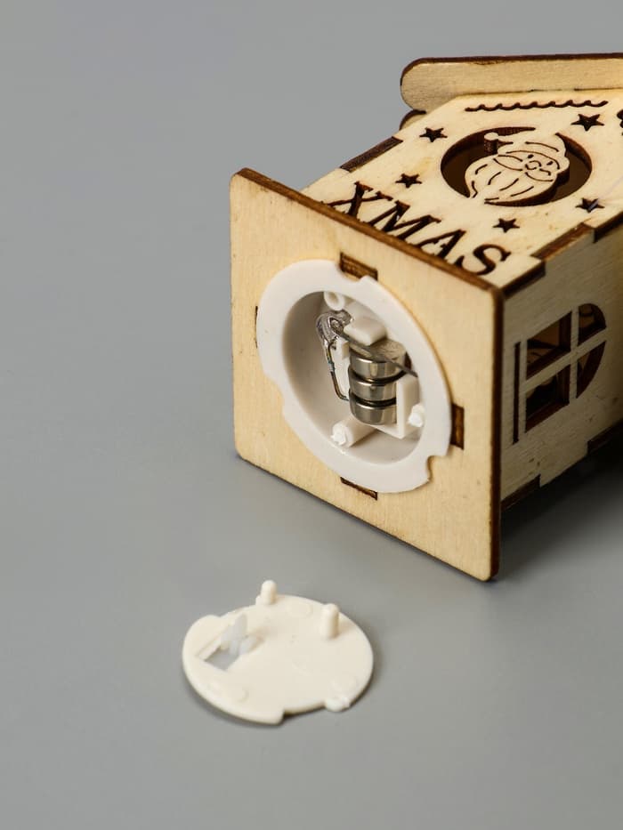 Ёлочная игрушка «Домик с колокольчиками», 6×4.5×4.5 см, от батареек, свечение тёплое белое