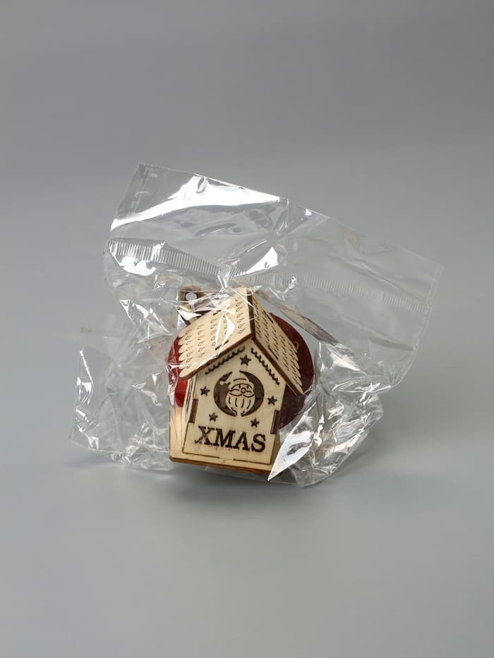 Ёлочная игрушка «Домик с Дедом Морозом», 6×4.5×4.5 см, от батареек, свечение тёплое белое