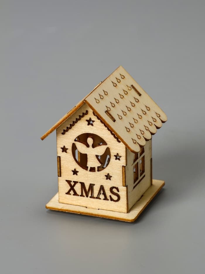 Ёлочная игрушка «Домик с ангелом», 6×4.5×4.5 см, от батареек, свечение тёплое белое