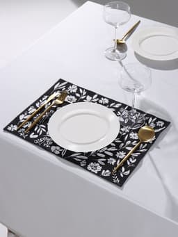 Салфетка на стол «Этель» Flowers black, 30×45 см, 370 г/м², чёрная