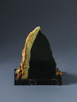 Фигурка «Горка», змеевик