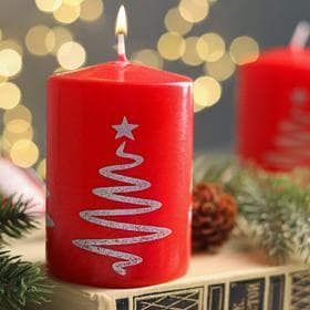 Свеча - цилиндр «Ёлочка», 5.6×8 см, красная с серебром