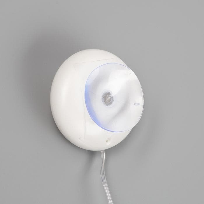 Светодиодная фигура на присоске «Ёлка» 24×45 см, пластик, батарейки АААх3 (не в комплекте), свечение тёплое белое