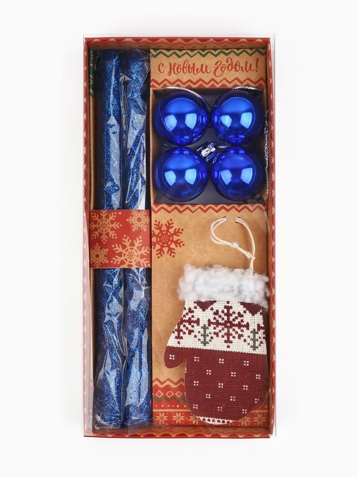 Подарочный набор «Любви в Новом году»: в наборе 2 свечи, 4 шарика, ёлочная игрушка