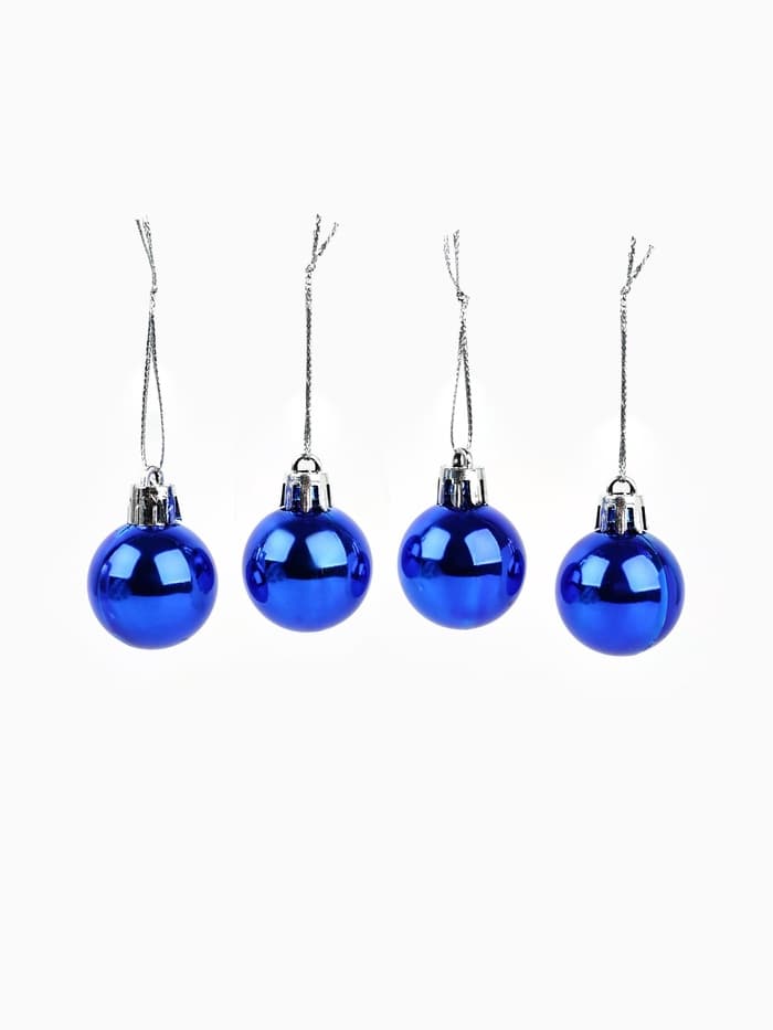 Подарочный набор «Любви в Новом году»: в наборе 2 свечи, 4 шарика, ёлочная игрушка