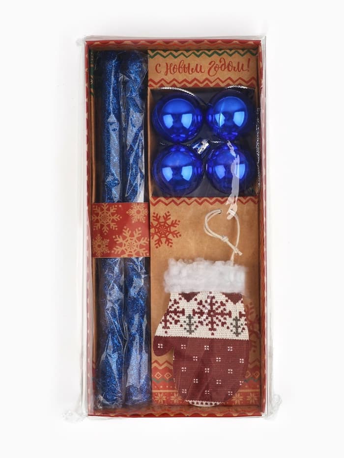 Подарочный набор «Любви в Новом году»: в наборе 2 свечи, 4 шарика, ёлочная игрушка