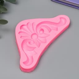 Молд силиконовый «Узор - уголок с вензелем» 1.3×6.1×11.1 см