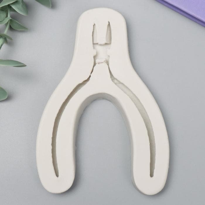 Молд силиконовый «Плоскогубцы» 12×8.1 см
