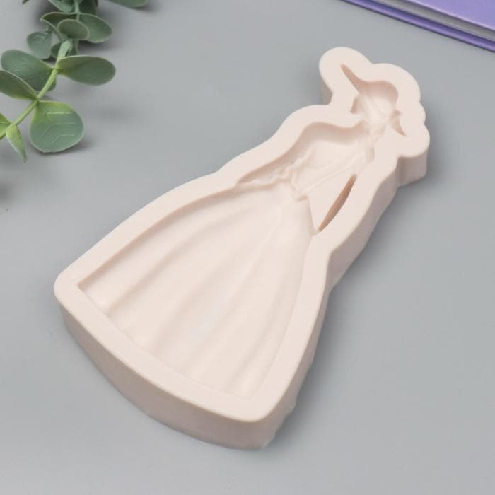 Молд силиконовый «Девушка в шляпке и пышном платье»