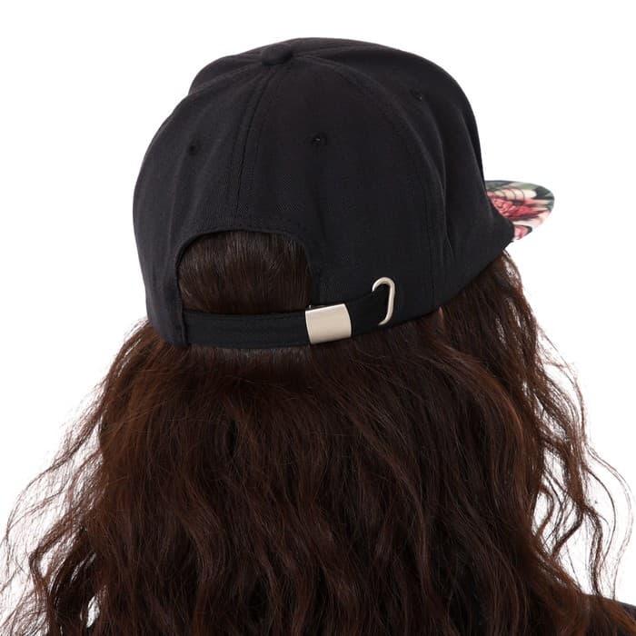 Кепка женская с прямым козырьком Be unique, чёрный р-р56