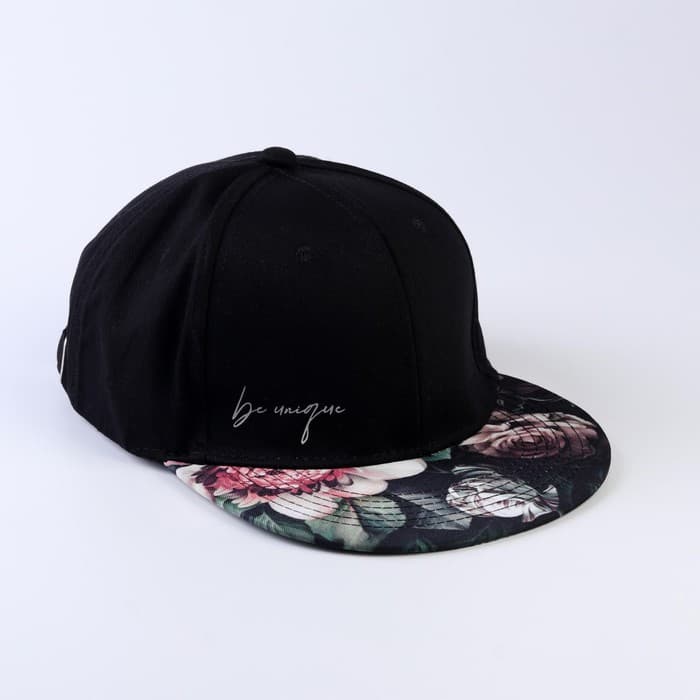 Кепка женская с прямым козырьком Be unique, чёрный р-р56