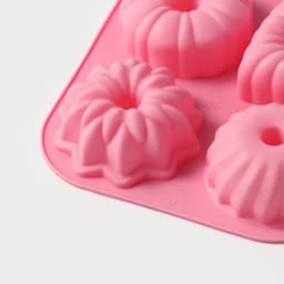 Форма для выпечки Доляна «Немецкий кекс», силикон, 17×17 см, 4 ячейки, розовая