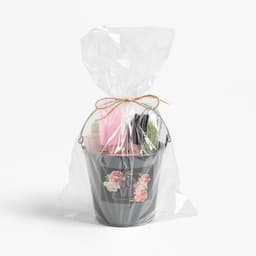 Набор подарочный Love: ведро, полотенце 35×60, лопатка, кисть, венчик, губка