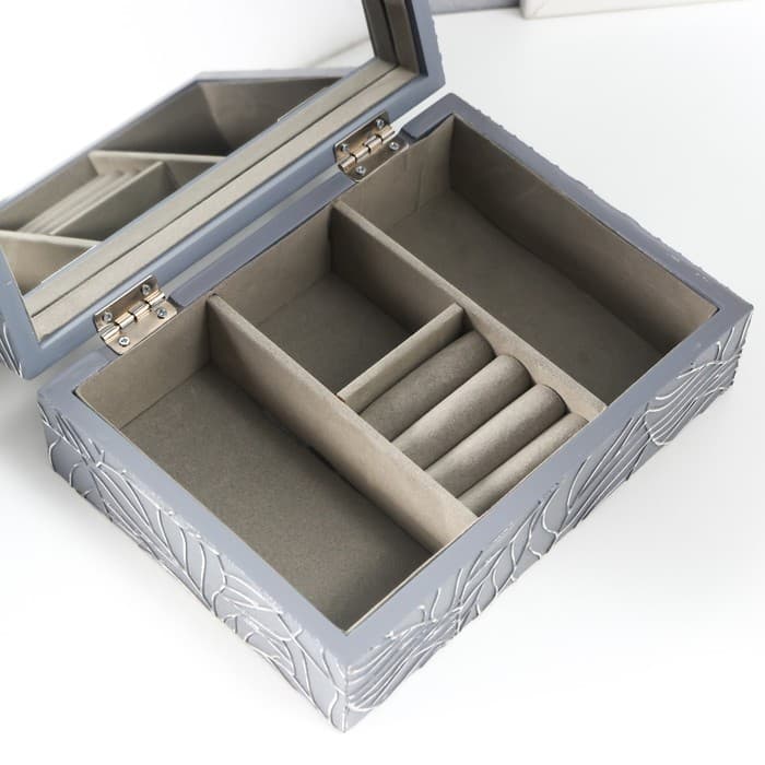 Шкатулка для украшений «Листья на сером», дерево, 7×16.3×22.3 см