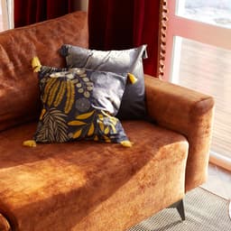 Наволочка декоративная с кисточками «Этель», 45×45 см, велюр, серая