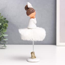 Фигурка полистоун «Малышка с большим бантом и юбкой-кисточкой», 17.6×4.8×5 см