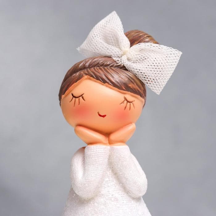 Фигурка полистоун «Малышка с большим бантом и юбкой-кисточкой», 17.6×4.8×5 см